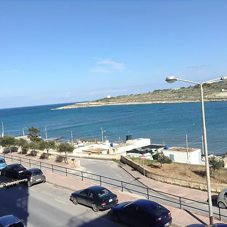 Bedzzz Qawra C4 * St. Paul's Bay